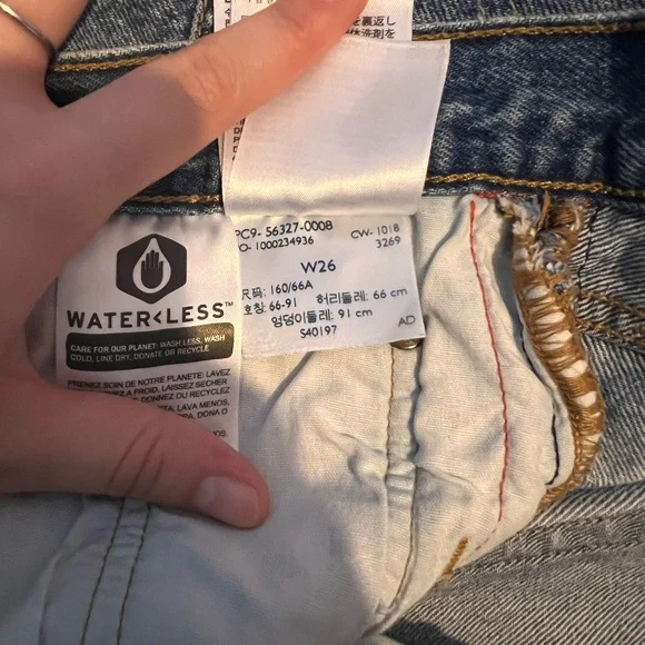 Vintage Levi’s shorts - Picture 6 of 6